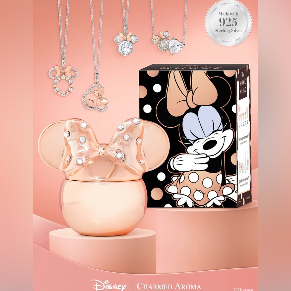 RARE Disney Minnie Mouse Charmed Aroma Candle with Minnie Mouse Necklace Insi…